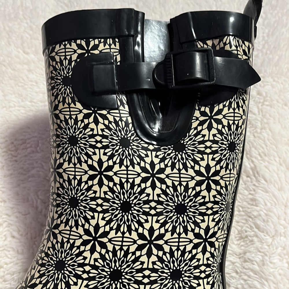 Rain Boots - Picture 6 of 17